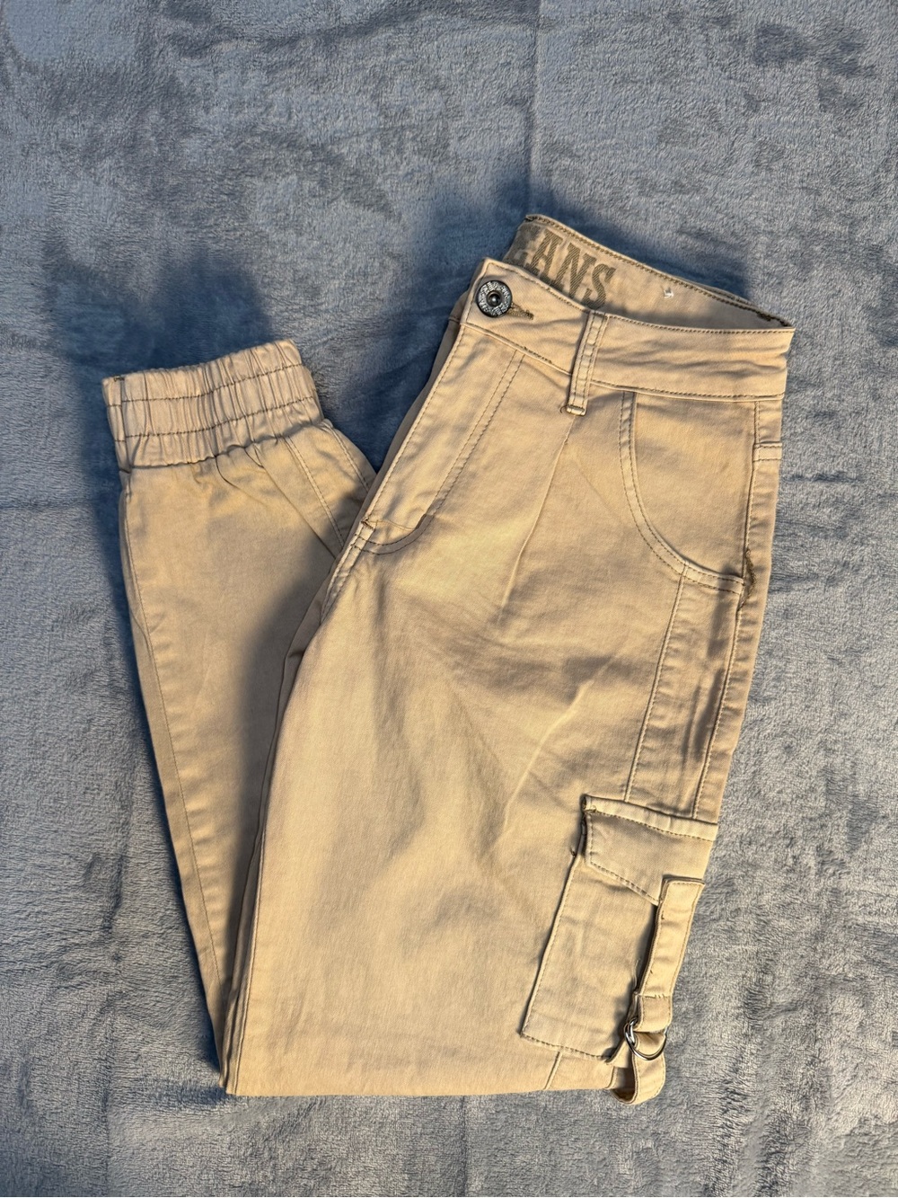 Women’s Khaki Cargo Jogger Pants NWOT Size 5/27